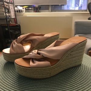 Dolce vita Binney satin wedge Size 7
